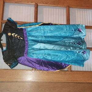 NWT Disney night gown